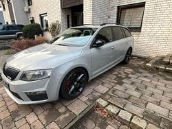 Grau Gebraucht 2015 Skoda Octavia Kombi | 14.000 € (Teuer)