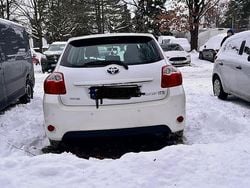 Weiß Gebraucht 2010 Toyota Auris Life Limousine | 10.500 €