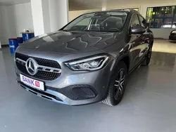 Mountaingrau Gebraucht 2020 Mercedes GLA200 SUV | 28.990 € (Guter Preis)
