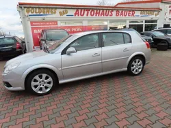 Silber Gebraucht 2006 Opel Signum Cosmo Kombi | 5.900 €