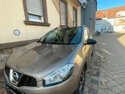 Gold Gebraucht 2013 Nissan Qashqai +2 360º SUV | 13.500 €