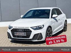Weiß Gebraucht 2022 Audi A1 S-Line Limousine | 25.890 €