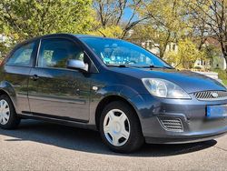 Grau Gebraucht 2007 Ford Fiesta Kleinwagen | 1.490 € (Fairer Preis)