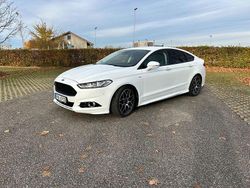 Weiß Gebraucht 2017 Ford Mondeo ST-Line Limousine | 14.500 € (Fairer Preis)