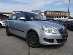 Silber Gebraucht 2010 Skoda Fabia Kleinwagen | 3.999 € (Fairer Preis)