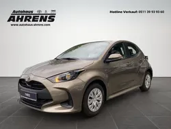 Marlingrau metallic Gebraucht 2024 Toyota Yaris Comfort Kleinwagen | 17.240 € (Fairer Preis)