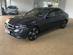 Grau Gebraucht 2022 Mercedes C300 Avantgarde Limousine | 39.190 € (Fairer Preis)