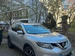 Grau Gebraucht 2017 Nissan X-Trail Tekna SUV | 19.500 € (Etwas zu teuer)