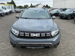 Städtisches grau Gebraucht 2024 Dacia Duster Journey SUV | 22.950 € (Guter Preis)