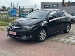 Schwarz Gebraucht 2016 Toyota Auris Comfort Limousine | 9.299 € (Fairer Preis)