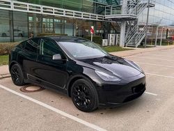 Schwarz Gebraucht 2023 Tesla Model Y Standard Range SUV | 28.900 € (Fairer Preis)