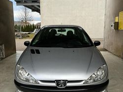 Silber Gebraucht 2001 Peugeot 206 Coupé | 1.000 € (Fairer Preis)
