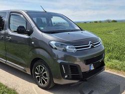 Grau Gebraucht 2023 Citroën Jumpy Van / Kleinbus | 30.700 € (Teuer)