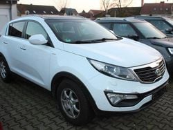 Weiß Gebraucht 2012 Kia Sportage Spirit SUV | 7.940 € (Fairer Preis)