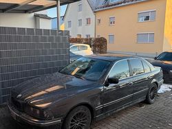 Schwarz Gebraucht 1999 BMW 523 Limousine | 1.950 € (Superpreis)