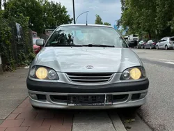 Silber Gebraucht 2000 Toyota Avensis Limousine | 2.190 € (Fairer Preis)