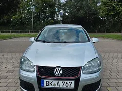 Grau Gebraucht 2004 VW Golf V Limousine | 3.000 € (Fairer Preis)