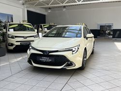 Schneeweiß (weiß) Neu 2025 Toyota Corolla Team Kombi | 38.605 €