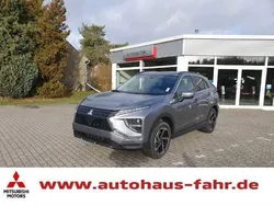 Platinumgrau Gebraucht 2024 Mitsubishi Eclipse Cross Basis SUV | 27.490 € (Fairer Preis)