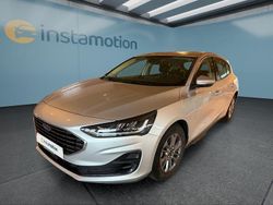 Silber Gebraucht 2023 Ford Focus Titanium Limousine | 17.149 € (Superpreis)