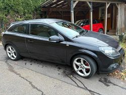 Schwarz Gebraucht 2008 Opel Astra GTC Coupé | 3.599 € (Fairer Preis)