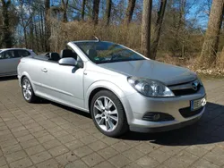 Silber Gebraucht 2007 Opel Astra Cabriolet Edition Cabrio | 2.100 € (Guter Preis)