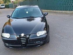 Schwarz Gebraucht 2002 Alfa Romeo 147 Distinctive Kleinwagen | 900 € (Guter Preis)