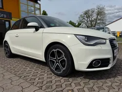 Weiß Gebraucht 2011 Audi A1 Ambition Kleinwagen | 8.499 € (Etwas zu teuer)