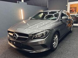 Grau Gebraucht 2017 Mercedes CLA180 Limousine | 14.999 € (Fairer Preis)