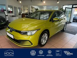 Gelb Gebraucht 2020 VW Golf VIII Life Limousine | 16.900 € (Fairer Preis)