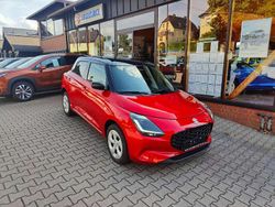 Rot Gebraucht 2024 Suzuki Swift Comfort Kleinwagen | 19.290 € (Fairer Preis)