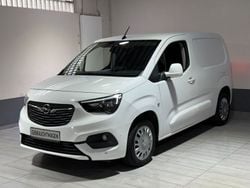 Weiß Gebraucht 2019 Opel Combo Edition Van / Kleinbus | 13.970 € (Fairer Preis)