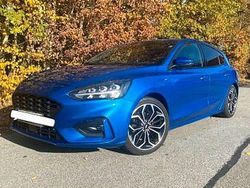 Blau Gebraucht 2019 Ford Focus Limousine | 16.790 € (Fairer Preis)
