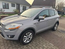 Grün Gebraucht 2011 Ford Kuga SUV | 5.750 € (Fairer Preis)