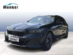 Saphirschwarz Gebraucht 2025 BMW 520 M Sport Kombi | 62.499 € (Fairer Preis)