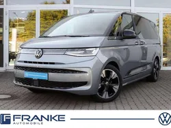 Monosilber deep black perleffekt (schwarz) Gebraucht 2025 VW Multivan Edition Van / Kleinbus | 69.950 €