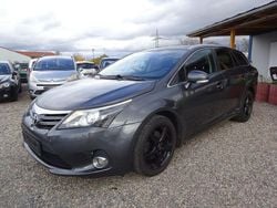 Grau Gebraucht 2012 Toyota Avensis Life Kombi | 3.800 € (Guter Preis)