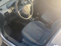 Silber Gebraucht 2005 Opel Corsa Kleinwagen | 1.200 € (Fairer Preis)