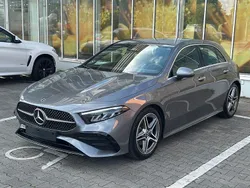Grau Gebraucht 2024 Mercedes A200 AMG line Limousine | 27.990 € (Superpreis)