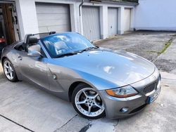 Grau Gebraucht 2003 BMW Z4 M Sport Cabrio | 13.000 € (Etwas zu teuer)