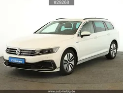 Pure white Gebraucht 2020 VW Passat GTE Kombi | 18.490 € (Guter Preis)