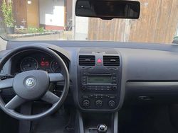 Grau Gebraucht 2004 VW Golf V Kleinwagen | 4.500 € (Teuer)