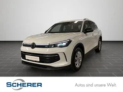 Pure white Gebraucht 2024 VW Tiguan Goal SUV | 39.900 € (Superpreis)