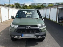 Grün Gebraucht 2022 Lada niva SUV | 19.000 € (Fairer Preis)