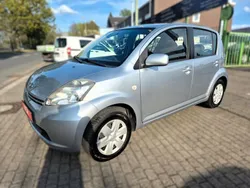 Silber Gebraucht 2006 Daihatsu Sirion Kleinwagen | 2.899 € (Fairer Preis)