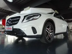 Weiß Gebraucht 2019 Mercedes GLA200 Urban SUV | 22.190 € (Fairer Preis)
