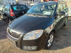 Schwarz Gebraucht 2010 Skoda Fabia Style Kombi | 2.400 € (Guter Preis)