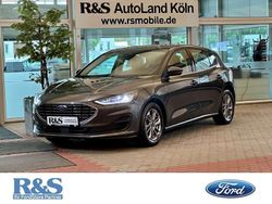 Grau Gebraucht 2022 Ford Focus Titanium Limousine | 16.500 € (Fairer Preis)