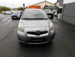 Silber Gebraucht 2009 Toyota Yaris Cool Kleinwagen | 3.250 € (Guter Preis)