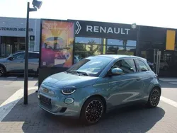 Blau Gebraucht 2022 Fiat 500e La Prima Limousine | 21.500 € (Etwas zu teuer)